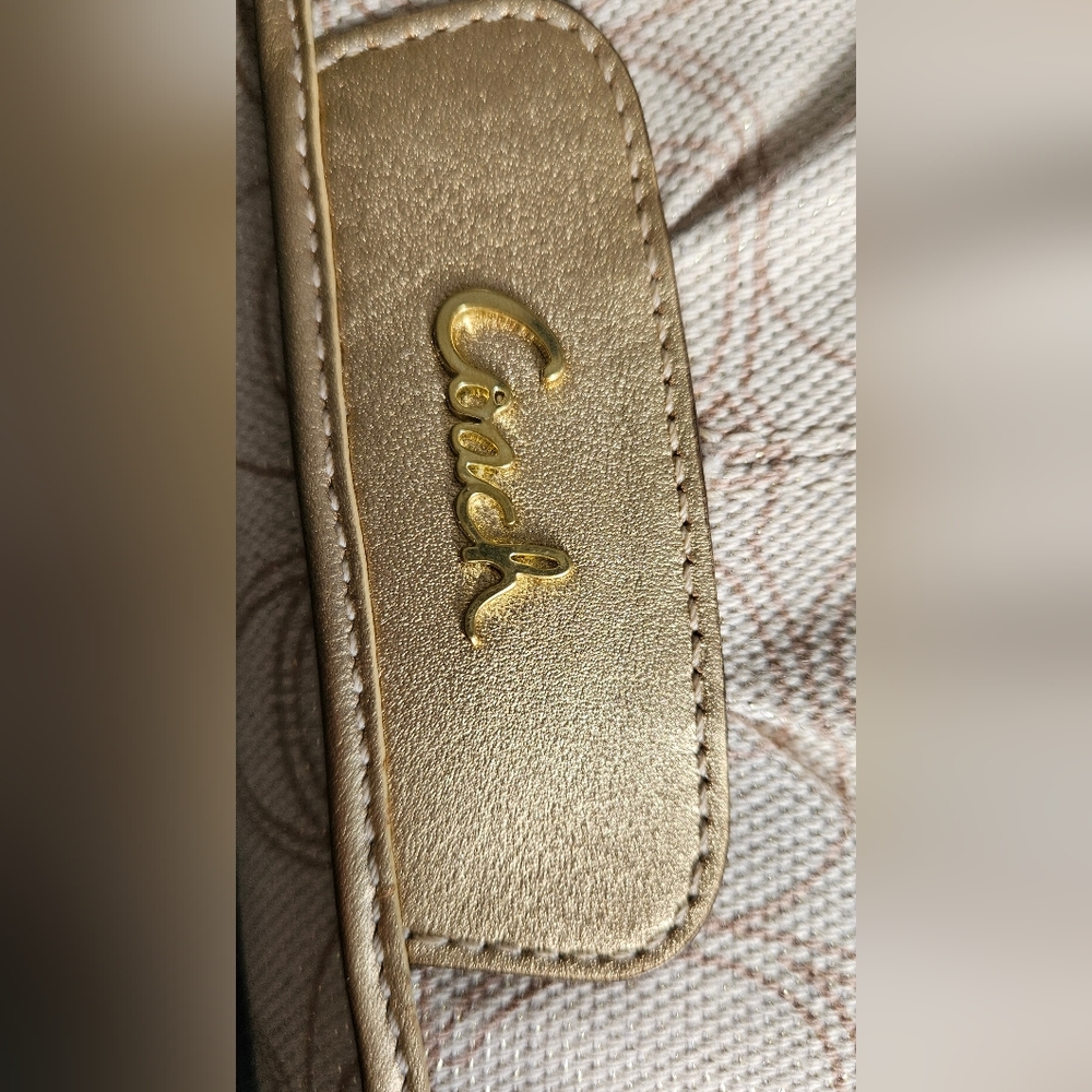 Coach wristlet bag. - Picture 2 of 9